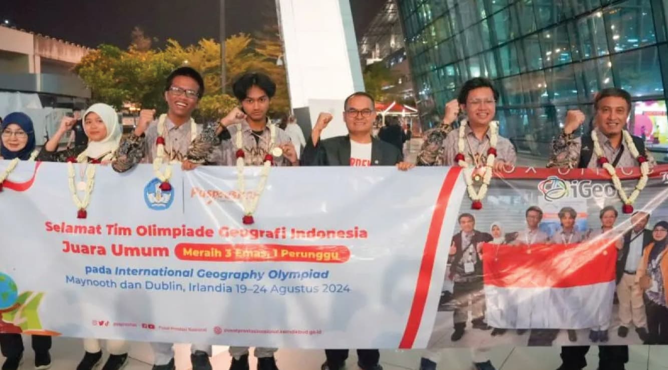  Indonesia's Geography Olympiad Team Secures Victory with PRiADI's Psychological Insights